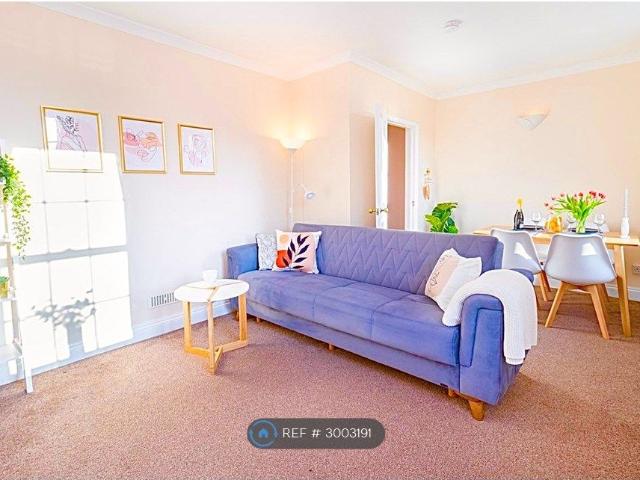Merryfield, London SE3, 2 bed maisonette to rent, £1,995 pcm | PrimeLocation