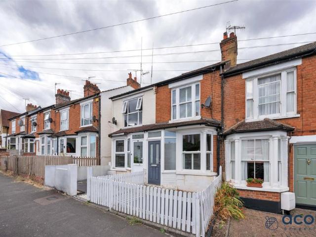 Merryhill Mount, Hertfordshire WD23 3 bed terraced house to rent £1,950 pcm £450 pw