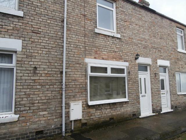 MERSEY STREET, CHOPWELL, NEWCASTLE. 2 bed terraced house to rent £650 pcm £150 pw