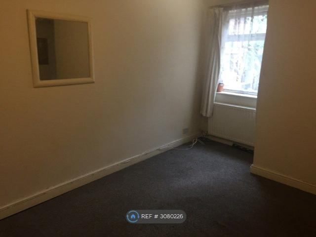 Mersey Road, Widnes WA8, 2 bed terraced house to rent, £780 pcm | PrimeLocation