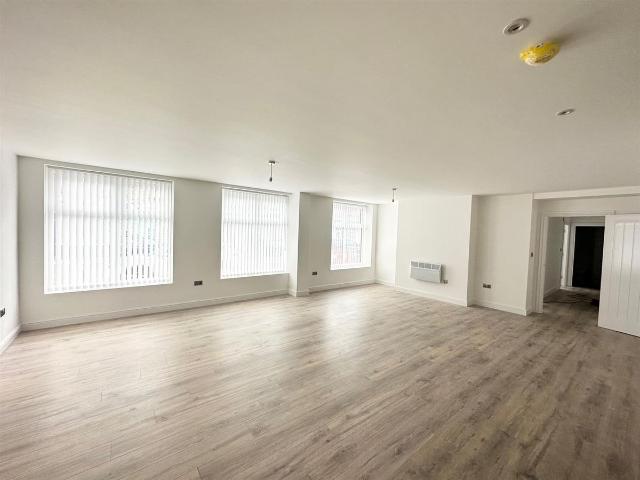 Mersey View, Brighton Le Sands, Liverpool L22, 2 bed flat to rent, £950 pcm | PrimeLocation