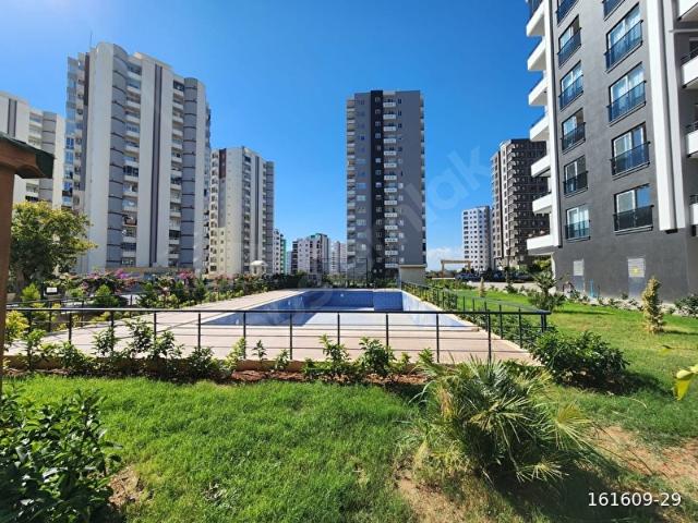 MERSİN HOME DAN MEZİTLİ DE LÜX SİTE İÇERİSİNDE GENİŞ 4+1