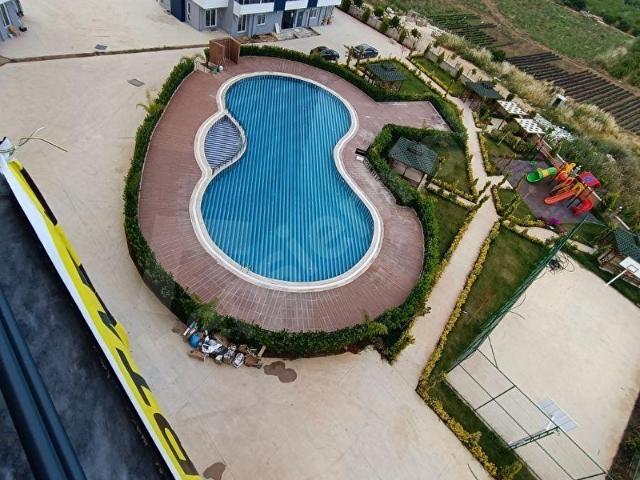 MERSİN TECE DE HAVUZLU DENİZ MANZARALI 1+1 KİRALIK DAİRE