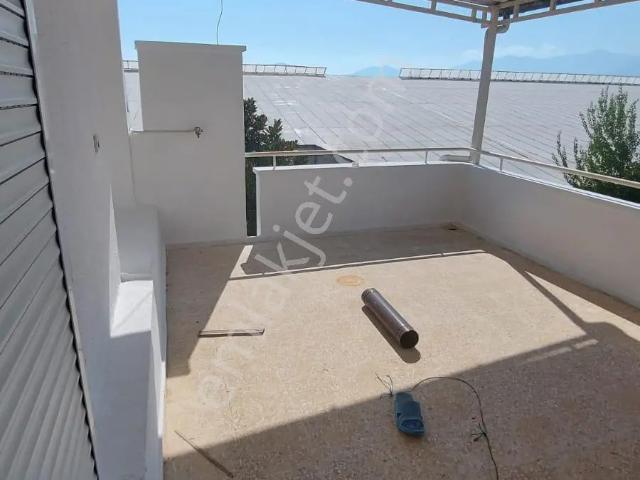 Mersin Anamur Yalıevleri Mahallesi İrem Sitesinde Tripleks 4+1 Satılık Villa