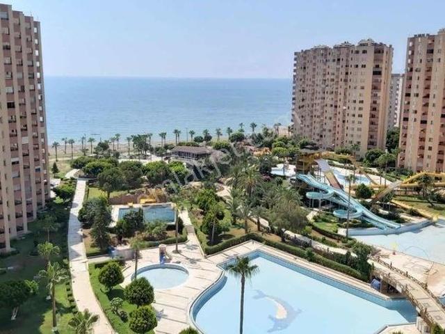Mersin Çeşmeli Liparis 3 Sitesinde Kiralık Yazlık