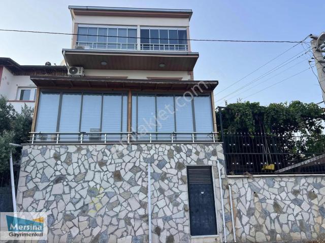 Mersin Koru Kent'te Satılık Tripleks Villa