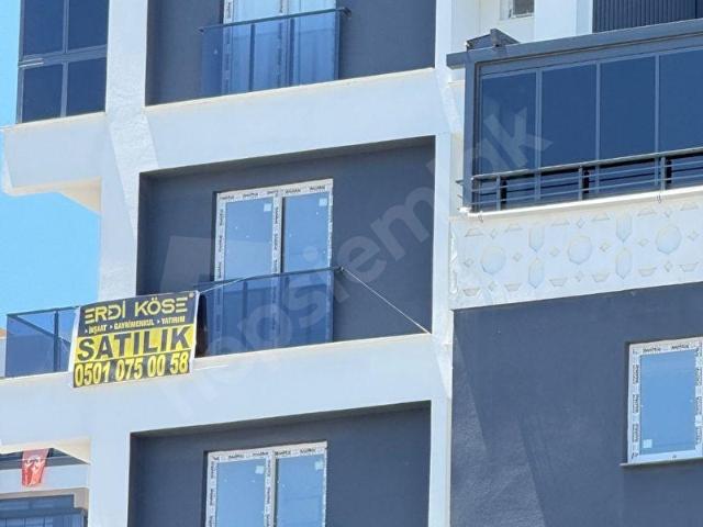 Mersin Mezitli Tece GMK Bulvarına Sıfır 1+1 Ofis Balkonlu