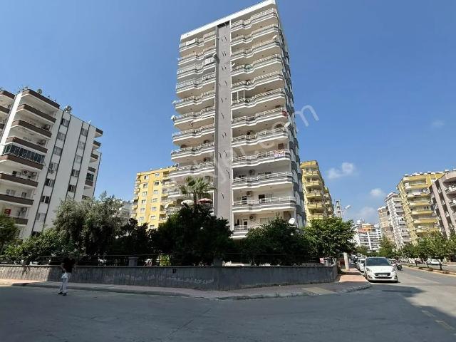 Mersin Mezitli Limon Caddesi Üzerinde Deniz Manzaralı Kiralık 3+1 Daire – Devsan Emlak