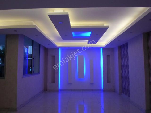 Mersin Mezitli Salon Ayrı 2 Banyo Ferah D.gaz Jenrtr Otpark Merkezde