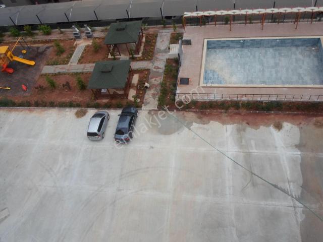 Mersin Mezitli Soli Center Civ 2+1 Site Havz Jenrtr 1 Yaşında