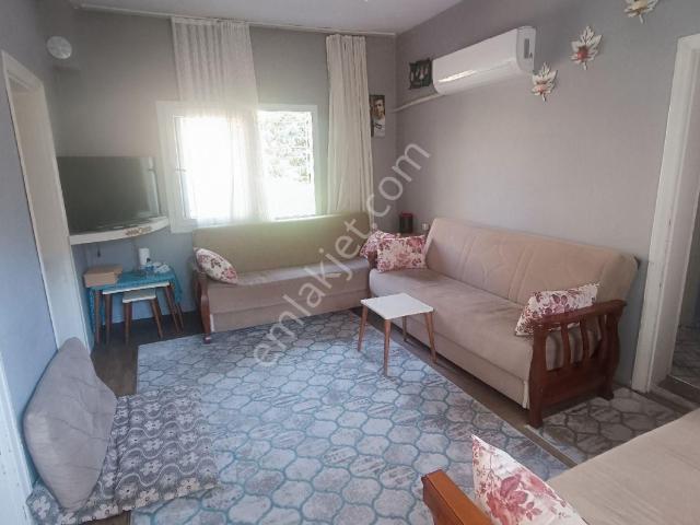 Mersin Sağlık Mahallesi 2 Katlı Müstakil Komple Satılık