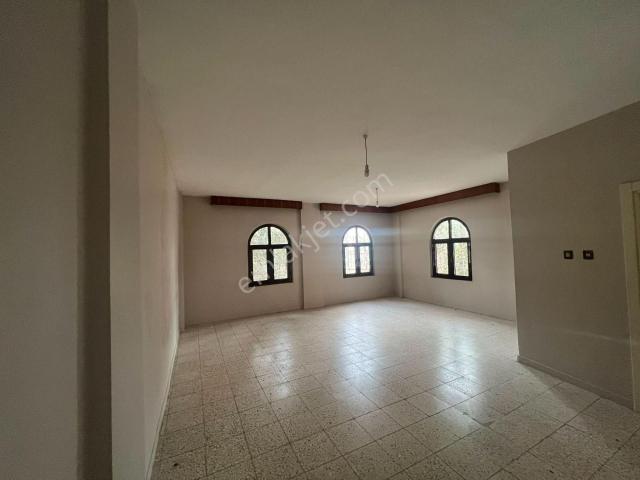 Mersin Yenişehir Menteş Mahallesinde Satılık Villa