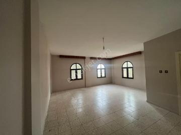 Mersin Yenişehir Menteş Mahallesinde Satılık Villa