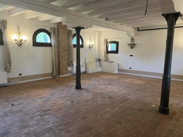 Mestrino Villa con barchessa con destinazione d'uso uffici RIF 5377