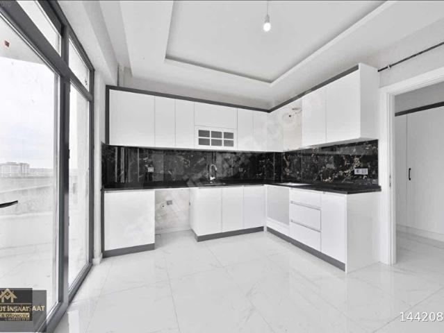 MESUT EMLAK`TAN YAZIR MH BEYHEKİM CAD YAKIN 3+1 LÜX ARAKAT DAİRE