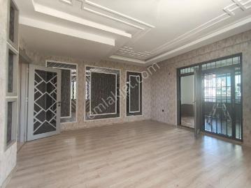 Mesken Emlak Abdülhamithan Mah 2,5+1 Kiralık Yüksek Giriş Daire