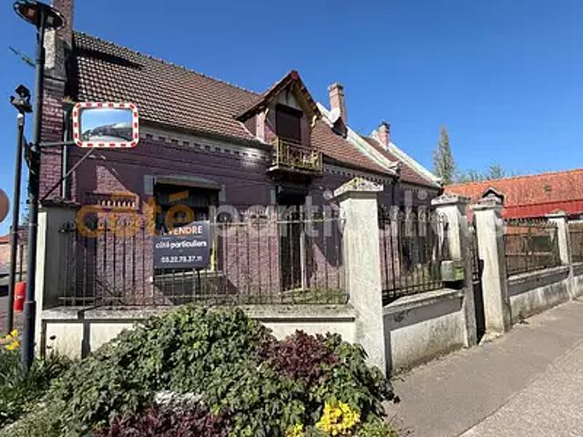 Mesnil Saint Nicaise 80190 Achat / Vente maison 5 pièces t5 au dernier étage
