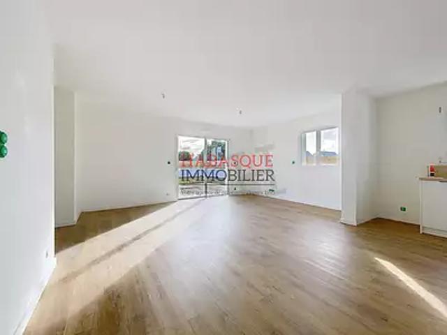 Mespaul 29420 Location maison 4 pièces t4 au dernier étage jardin