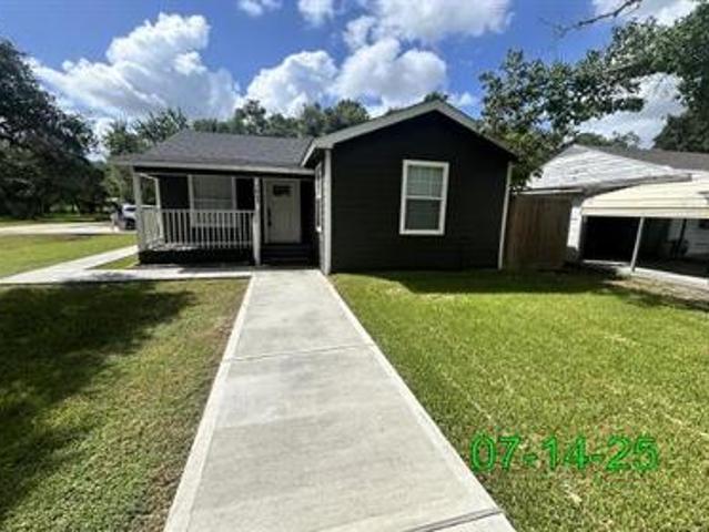 Mesquite St