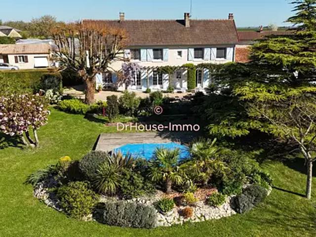 Messemé 86200 Achat / Vente maison 6 pièces t6 piscine terrasse