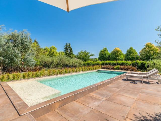 Messery Maison contemporaine de 193 m² Piscine 3 chamb. 153m² Messery