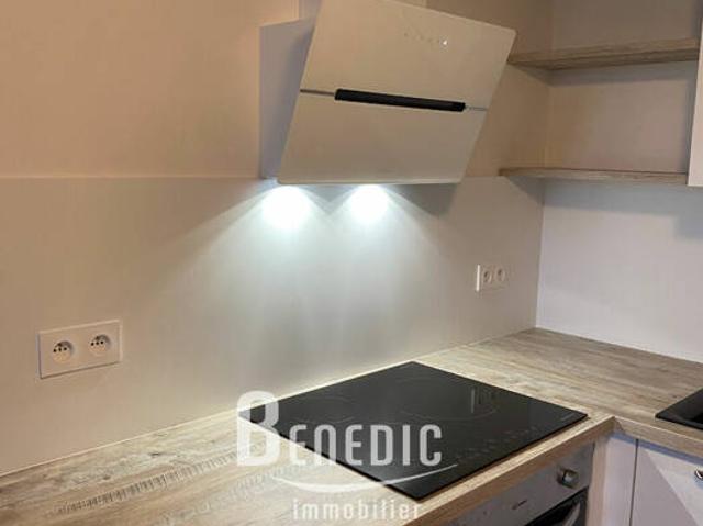 METZ QUARTIER GARE F2 ENTIEREMENT RENOVE CUISINE EQUIPEE