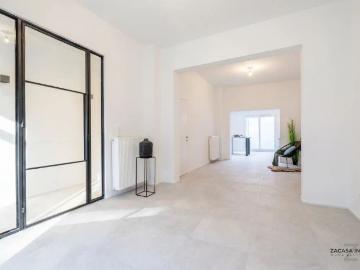 Met zorg gerenoveerde woning gelegen aan stadspark van Aalst