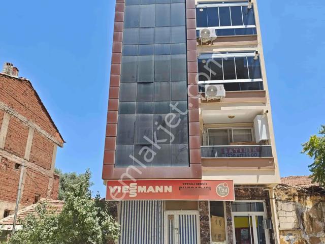 Meta'dan Kiraz Yeni Mahalle Cadde Üzerinde Satılık Daire