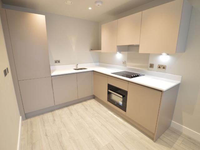 Metal Works, Petersfield Avenue, Slough, Berkshire SL2, 2 bed flat to rent, £1,600 pcm | PrimeLocation
