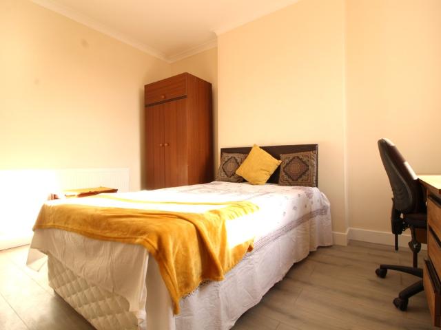 Metchley Lane, Harborne, B17