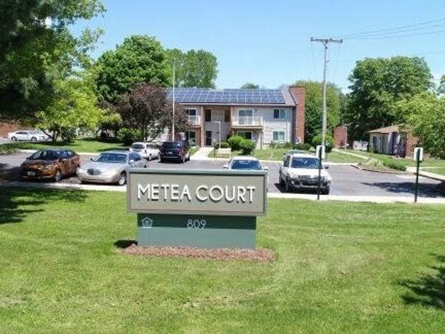 Metea Court Apartments 1 Bedroom Apartment for Rent at 809 Rynearson St, Buchanan, MI 49107