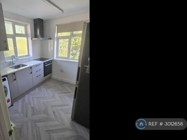 Methuen Close, Edgware, HA8 2 bed maisonette to rent £1,750 pcm £404 pw