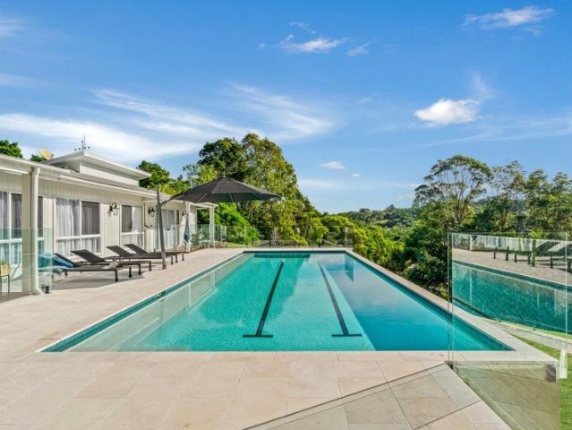 METICULOUS EUMUNDI ENTERTAINER WITH BEAUTIFUL POOL AND VIEWS