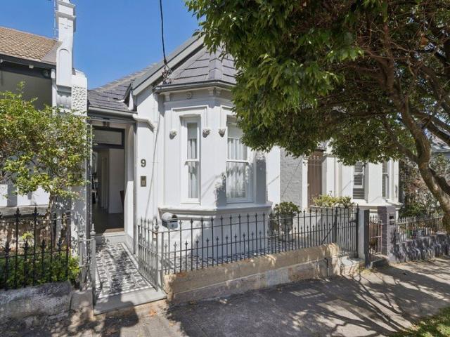 Meticulously crafted residence / timeless character meets modern luxury