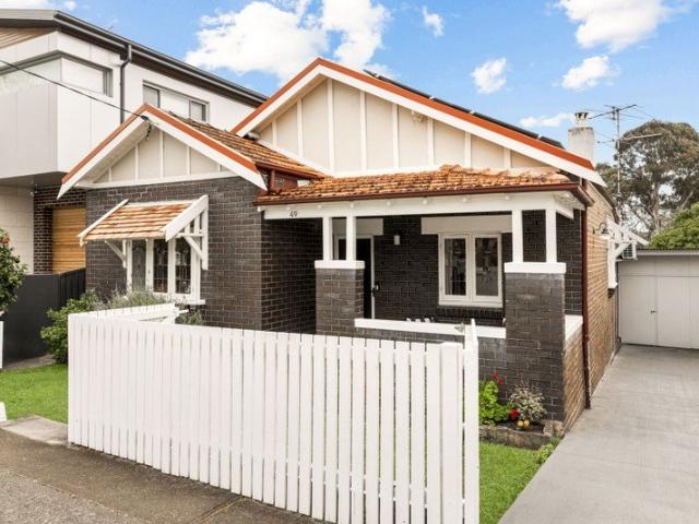 Meticulously renovated family home with sunlit gardens