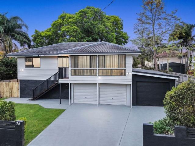 Meticulously Renovated Family Living with Exceptional Flexibility