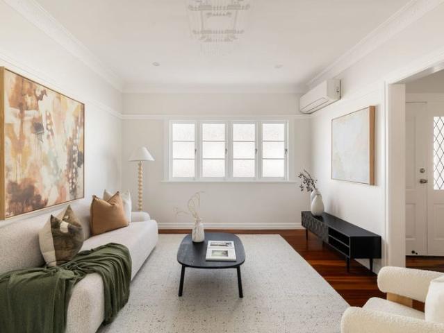 METICULOUSLY RENOVATED HOME IN ONE OF HOLLAND PARKS MOST PRESTIGIOUS POCKETS!
