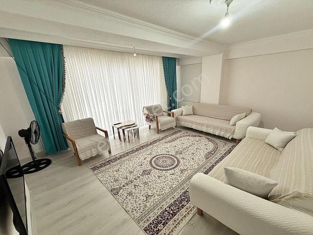 Metin Yapı'dan Cadde Üzeri Ön Cephe İskanlı Satılık 2+1 Daire!