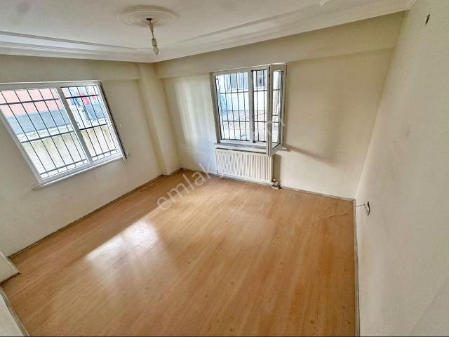 Metin Yapı'dan İskanlı Kombili Merkezi Konumda Kiralık 2+1 Daire!