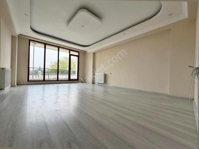 Metin Yapı'dan Zfr Sitesi İçinde Kombili Kiralık 2+1 Daire!