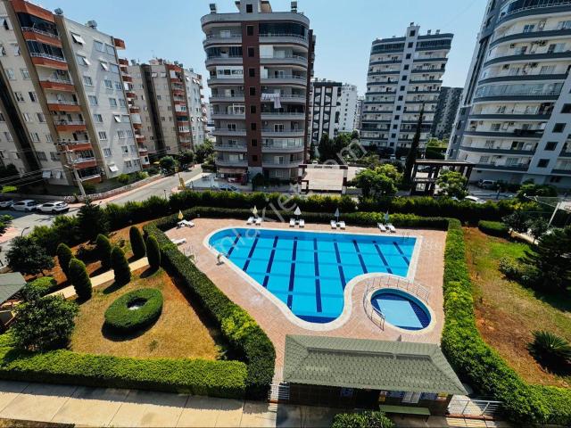 Metin Gayrimenkul’den Mezitli Merkez Mahhalesin’de Site İçersinde Havuzlu 4+1 Kiralık