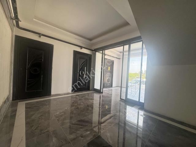 Metin Gayrimenkul'den/mezitli/kuyuluk'ta/site İçersinde Kiralık