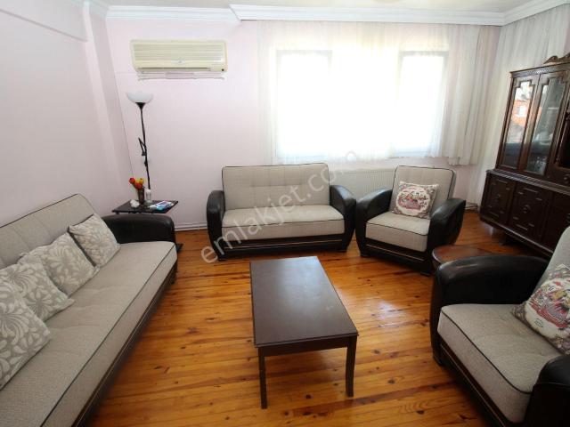 Metin Oktay Mahallesinde Düz Ayak Eşyalı 2+1 Kiralık Daire