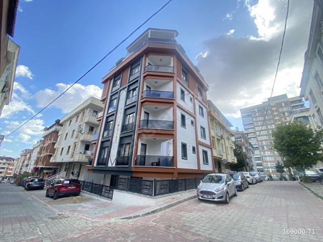 METRO VE METRO GARDEN AVM'ye YÜRÜME MESAFESİNDE 1+1 ARAKAT