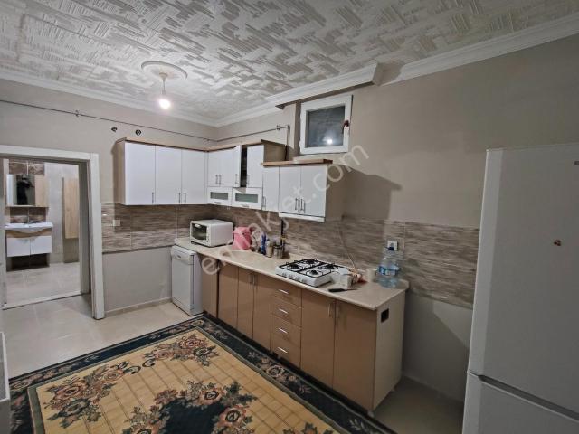 Metro Yakını Evcil Hayvana Uygun Eşyalı Kiralık 2+1 Müstakil