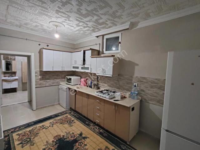 Metro Yakını Evcil Hayvana Uygun Eşyalı Kiralık 2+1 Müstakil