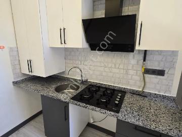 Metro Yakını Herşey Dahil İçi Full Yapılı Kiralık 1+1 Daire