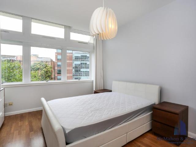 Metro Central Heights, 119 Newington. 2 bed apartment to rent £2,595 pcm £599 pw