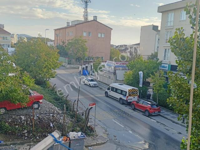 Metro Dibinde! Huzur Mahallesinde 85 M² Ayrı Mutfaklı 1+1
