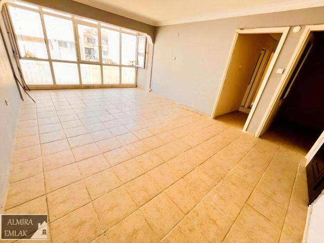 Metro İst Ve İnönü Cadde Yakını 2+1 90m2 Ara Kat Ferah Daire